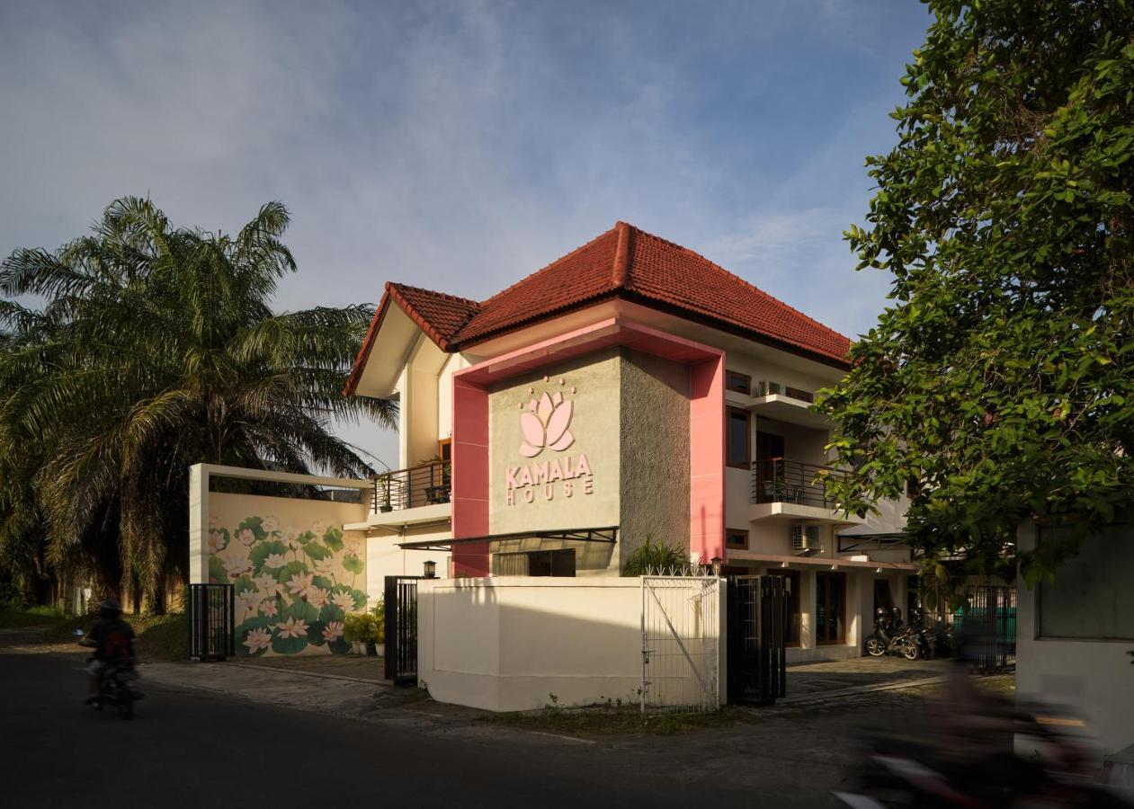 Хостел Kamala House Tugu Екстер'єр фото